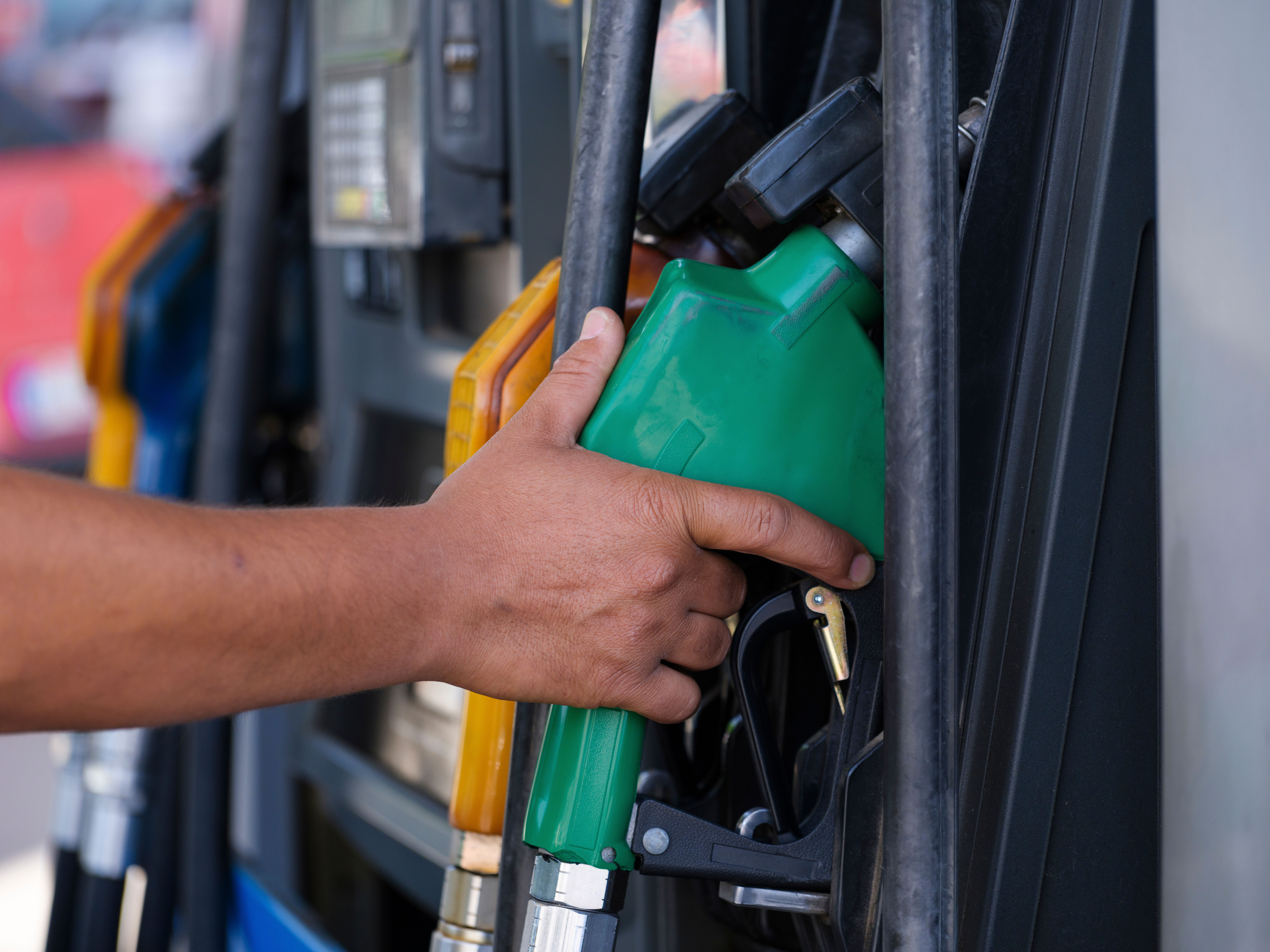 Petrol Fiyatlarında Küresel Talep Baskısı: Sert Düşüş!