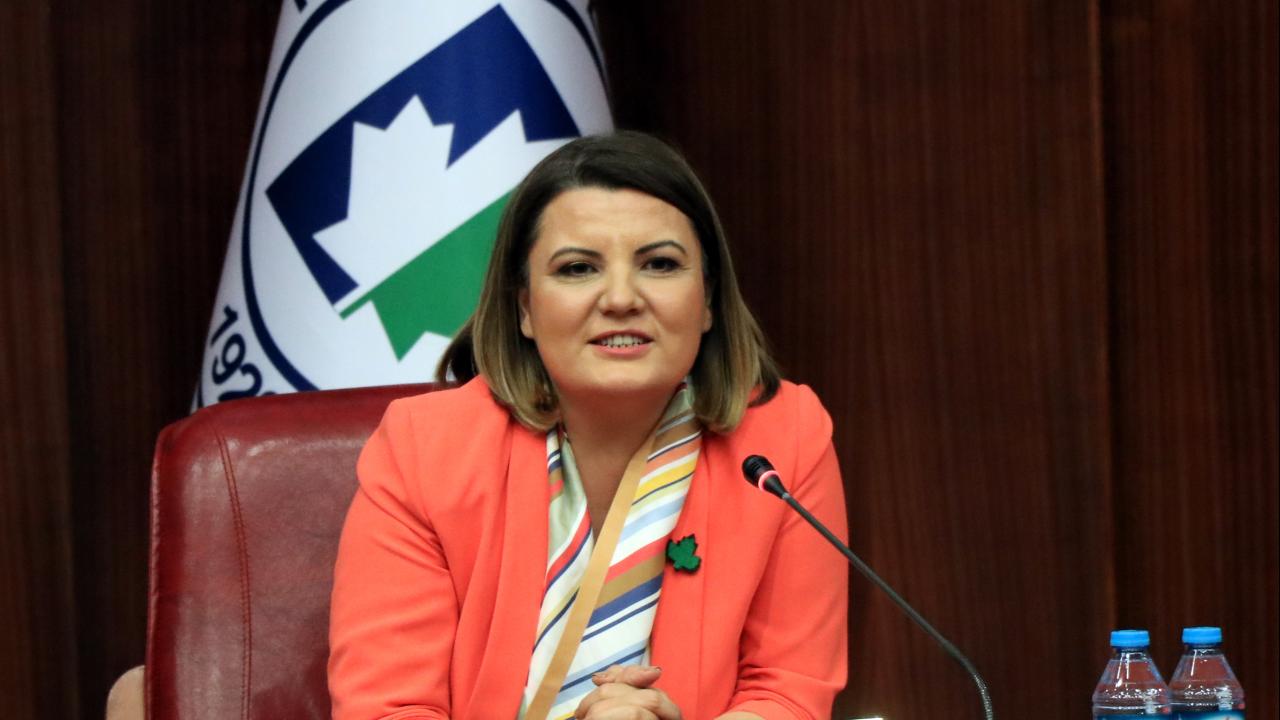 İzmit'te CHP'li Başkan Kaplan Hürriyet Tutuklanınca Görevden Alındı