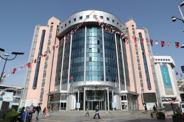 İzmit Esnafından Belediyeye Çağrı: "Mücadele Değil, Birlikte Çözüm İstiyoruz"