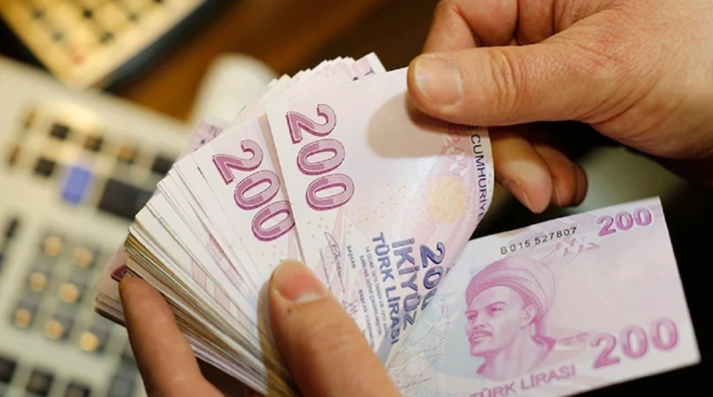 Memur ve Emeklilerde Maaş Zammı Tablosu Yeniden Şekillendi: Hesaplar Değişti