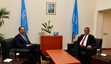 Erhürman ve Hristodulidis Ara Bölgede Bir Araya Geldi