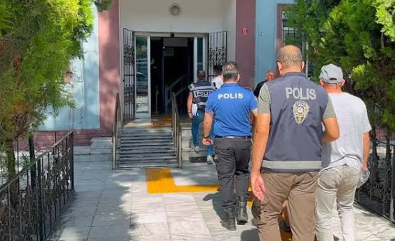 Manyas’ta WhatsApp Grubundan Uygulama Noktalarını Paylaşan 7 Şüpheli Yakalandı