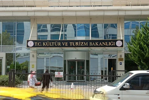 Kültür ve Turizm Bakanlığı'ndan Yerel Esnaf ve Zanaatkârlara Turizm Desteği 2026
