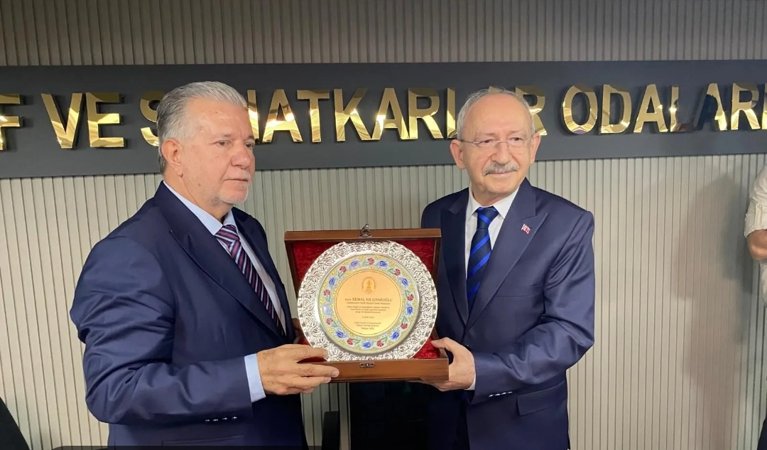 CHP Lideri Kılıçdaroğlu'ndan İzmir'de Esnafa Ziyaret: "Esnaf Bakanlığı Kurulmalı"