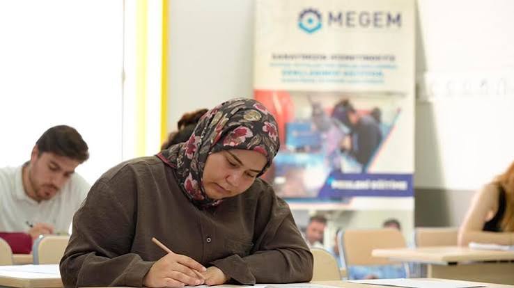 Diyarbakır'da 14 Branşta Ücretsiz Mesleki Eğitim Başladı