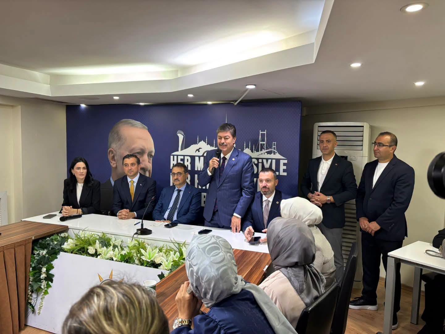 Necmettin Erkan Şişli'de Dükkân Dükkân Esnafla Buluştu: Türkiye Yüzyılı Buluşmaları İstanbul'da