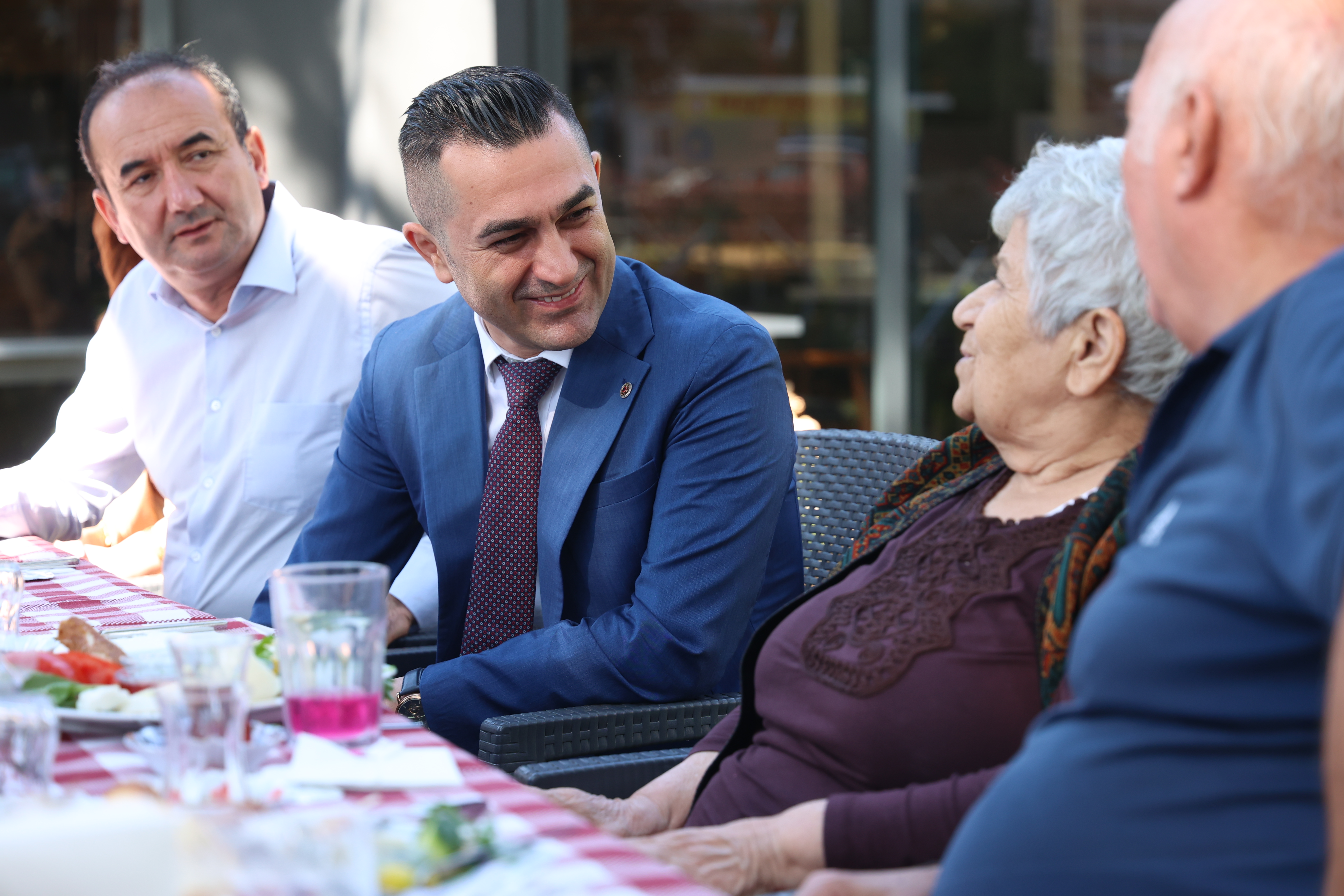 Antalya'da Mavi Ev Alzheimer Hastalarına ve Yakınlarına Moral Oluyor