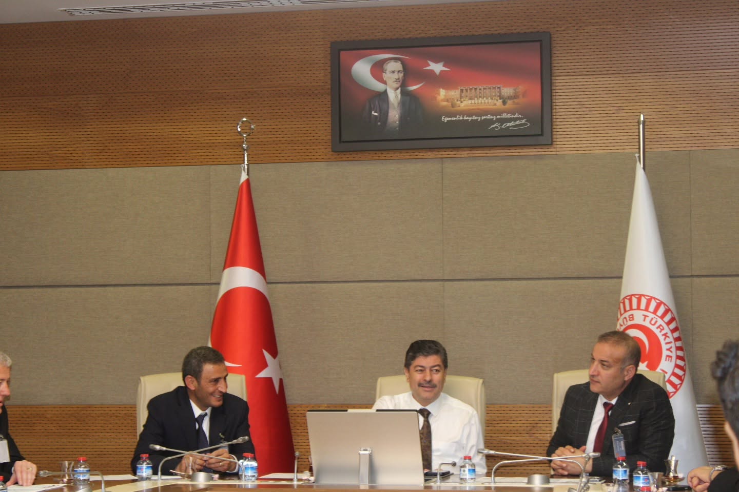Kırşehir TSO ve Ticaret Borsası yönetimi Milletvekili Necmettin Erkan’ı TBMM’de ziyaret etti